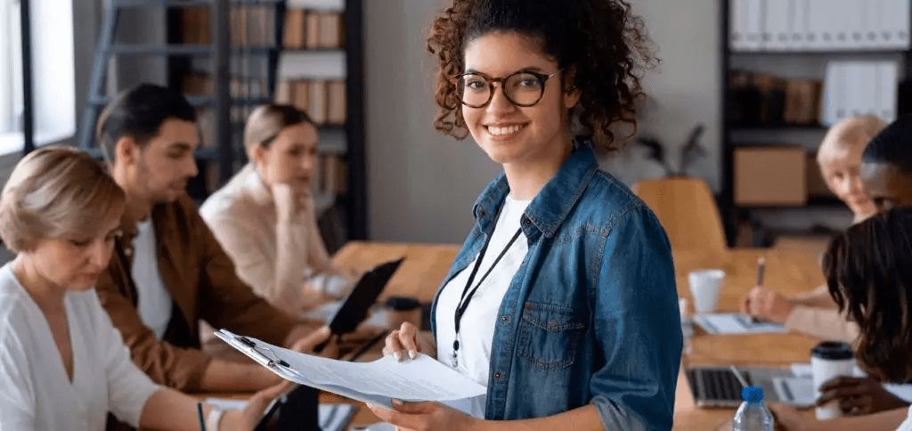 ¿Cómo Convertirse en un Profesional Calificado para Trabajar en el País? - Spiible Tech